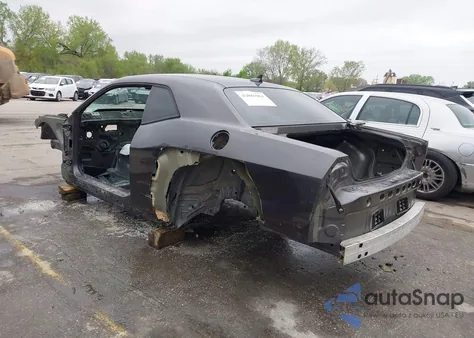 2016 Dodge Challenger R/T Shaker from USA, damaged, VIN 2C3CDZBT4GH131682